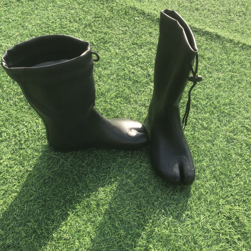 أحذية مطاطية ناعمة مقاومة للما - مراجعة Fishing Boots وسعره